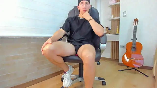 Tombarden online show from November 2025 07:14:02 PM