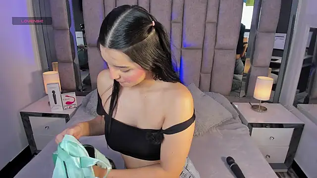 Bonet iris online show from April 2026 07:09:01 PM