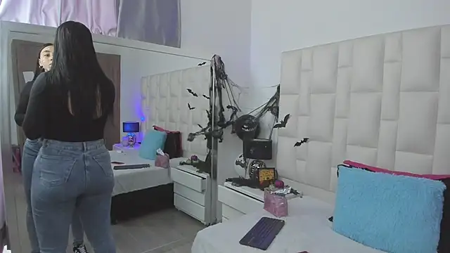 Ariana rouse online show from October 2025 04:50:01 PM