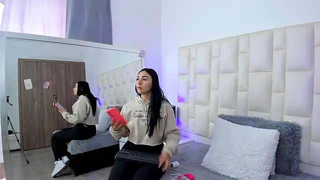 Ariana rouse online show from October 2025 05:16:02 PM