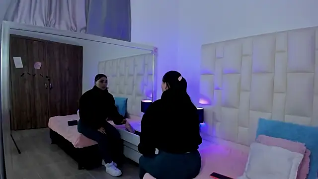 Ariana rouse online show from November 2025 05:57:01 PM