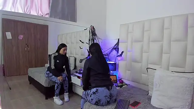 Ariana rouse online show from October 2025 04:06:01 PM