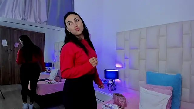 Ariana rouse online show from November 2025 05:06:02 PM