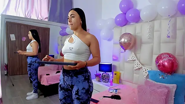 Ariana rouse online show from November 2025 04:22:01 PM