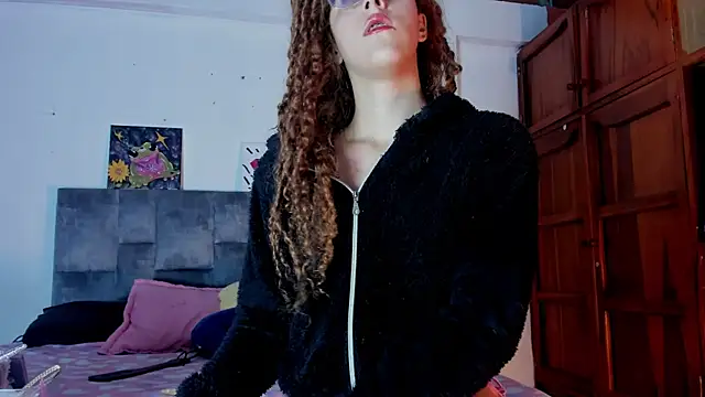 Isangel  online show from September 2025 04:51:02 AM