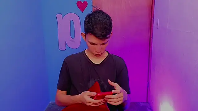 Alexxx lov online show from February 2026 12:27:01 PM