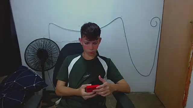 Alexxx lov online show from April 2026 12:23:01 PM