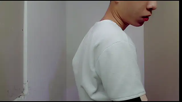 Snapshot of Alexxx_lov chatting on March 2025 12:28:02 PM Alexxx lov online show from March 2025 12:28:02 PM