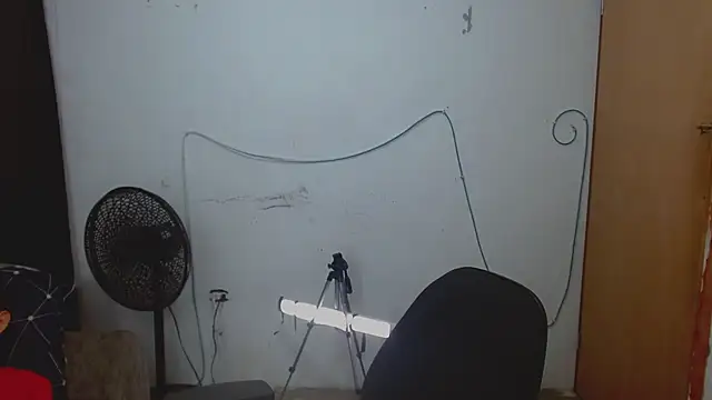 Alexxx lov online show from April 2026 12:22:01 PM