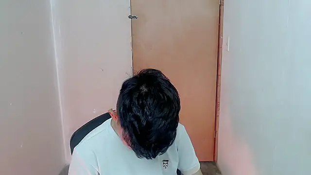 Snapshot of Alexxx_lov chatting on September 2025 12:59:02 PM Alexxx lov online show from September 2025 12:59:02 PM