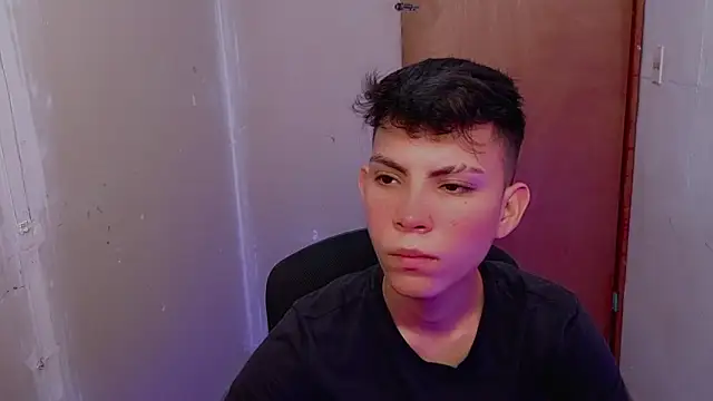 Alexxx lov online show from February 2026 12:23:01 PM