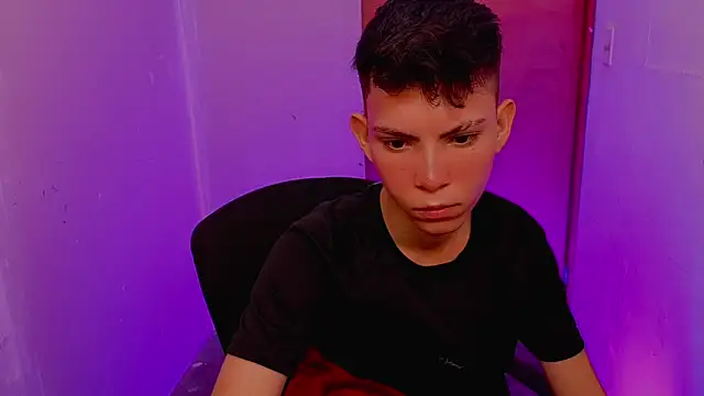 Alexxx lov online show from February 2026 12:35:01 PM