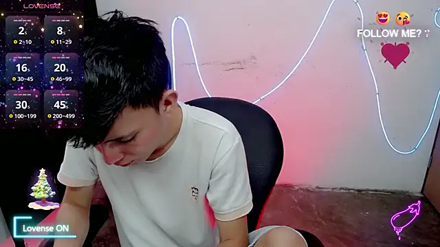 Alexxx lov online show from December 2025 01:04:02 PM