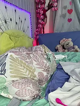 Snapshot of vicky__skinny_1 chatting on February 2025 02:43:02 PM vicky skinny 1 online show from February 2025 02:43:02 PM