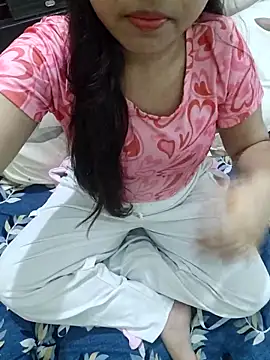 JANVI MISHRA1 online show from April 2026 06:36:01 PM