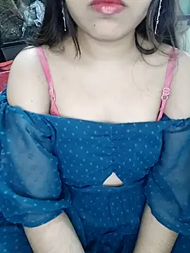 JANVI MISHRA1 online show from April 2026 07:40:02 PM