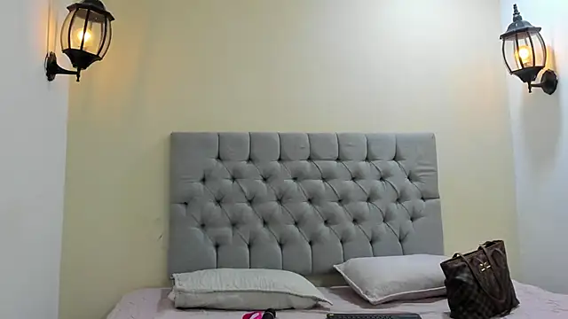 Dakkota Fox online show from November 2025 08:40:02 PM