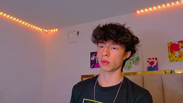 Juanmres online show from July 2026 07:55:02 PM