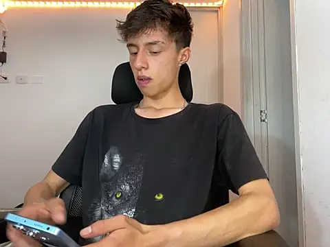 Juanmres online show from October 2025 01:09:01 AM