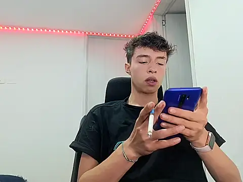 Juanmres online show from September 2025 11:22:01 PM