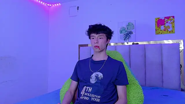 Juanmres online show from June 2026 07:35:01 PM
