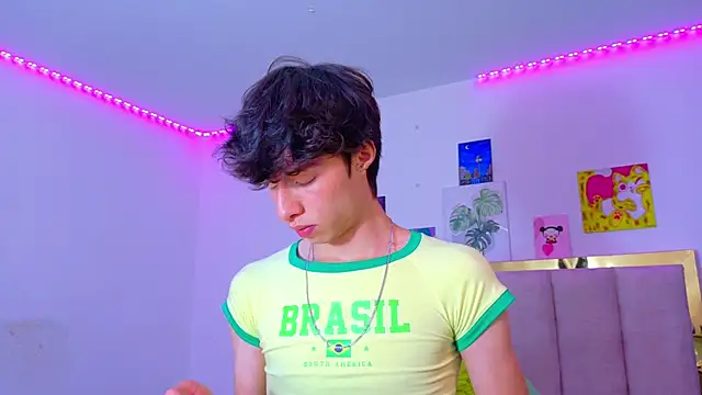 Juanmres online show from June 2026 10:04:01 PM