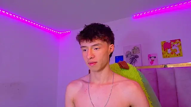 Juanmres online show from August 2026 07:18:01 PM