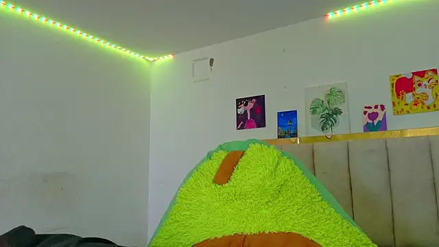 Juanmres online show from July 2026 06:03:02 PM
