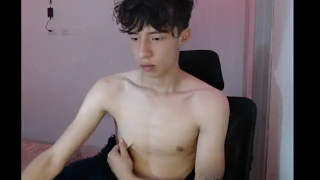 Juanmres online show from December 2025 01:12:01 AM