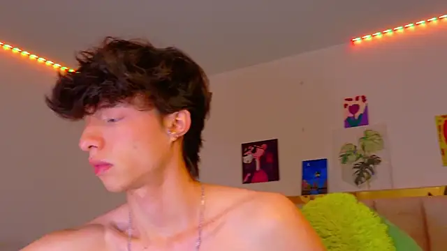 Juanmres online show from July 2026 08:19:02 PM