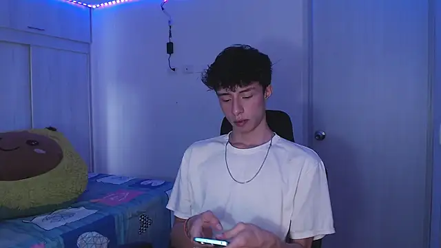 Juanmres online show from April 2026 07:49:01 PM