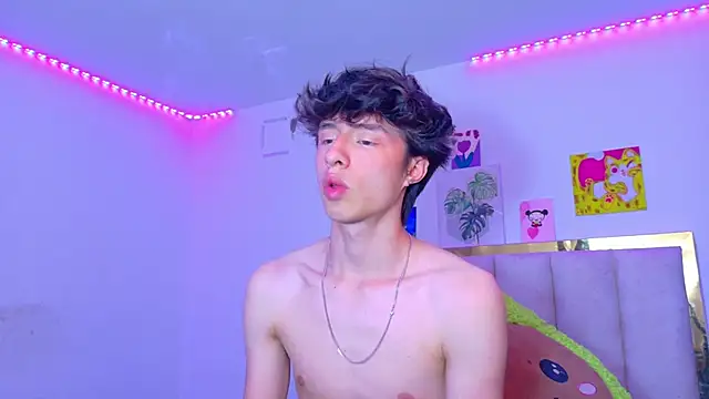Juanmres online show from June 2026 08:37:02 PM