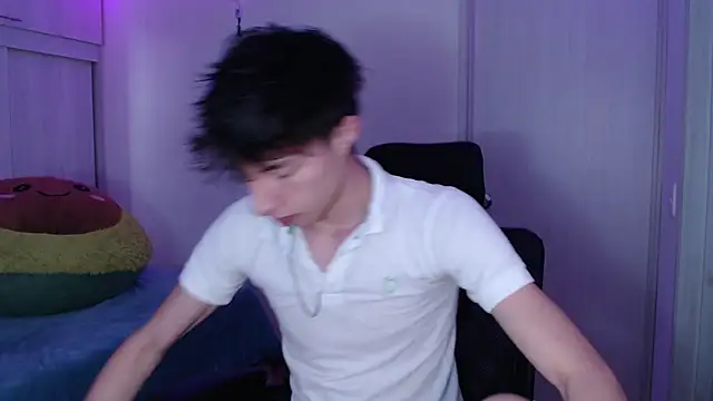 Juanmres online show from April 2026 09:20:01 PM