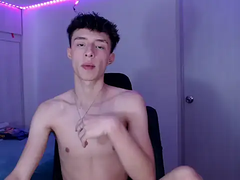 Juanmres online show from March 2026 05:03:01 PM