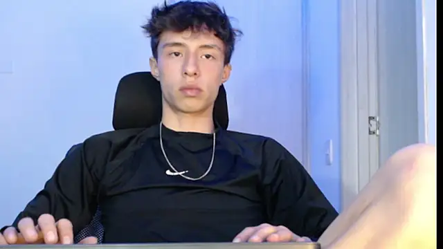 Juanmres online show from October 2025 02:57:01 AM