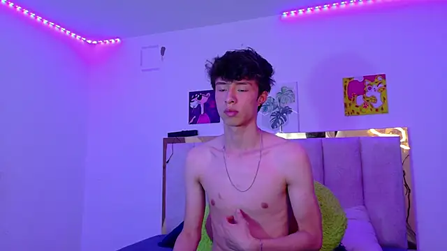 Juanmres online show from May 2026 08:14:01 PM