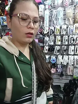 Vale Saenzz online show from December 2025 01:16:01 AM