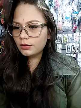 Vale Saenzz online show from February 2026 06:20:02 PM