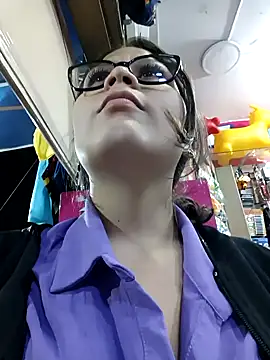 Vale Saenzz online show from March 2025 12:31:02 AM