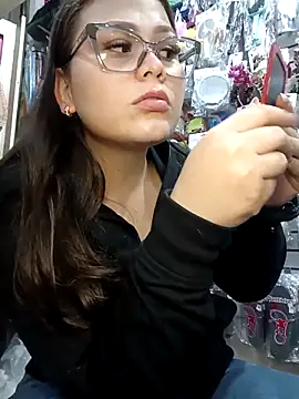 Vale Saenzz online show from October 2025 12:49:02 AM