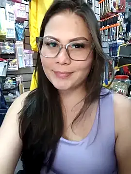 Vale Saenzz online show from April 2026 08:57:02 PM