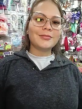 Vale Saenzz online show from November 2025 09:37:01 PM