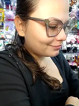 Vale Saenzz online show from November 2025 08:47:01 PM