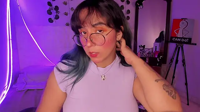 Snapshot of Ludovica6669 chatting on February 2025 12:19:02 AM Ludovica6669 online show from February 2025 12:19:02 AM