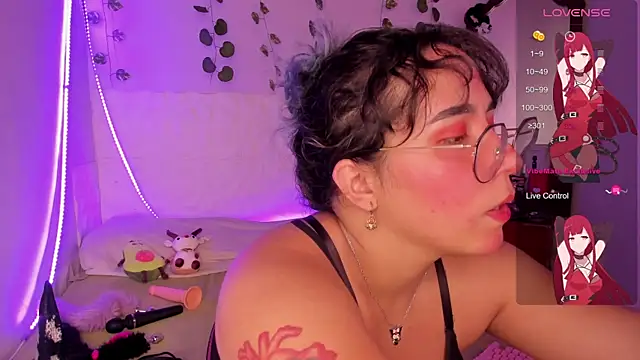 Snapshot of Ludovica6669 chatting on February 2025 06:26:02 PM Ludovica6669 online show from February 2025 06:26:02 PM