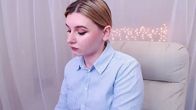 Snapshot of Freya_Celestial chatting on March 2025 10:37:01 AM Freya Celestial online show from March 2025 10:37:01 AM