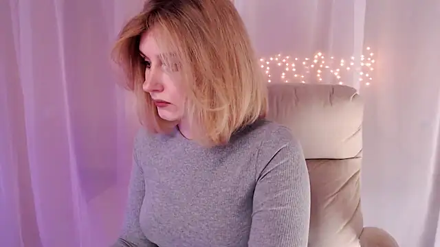 Snapshot of Freya_Celestial chatting on March 2025 05:35:02 PM Freya Celestial online show from March 2025 05:35:02 PM