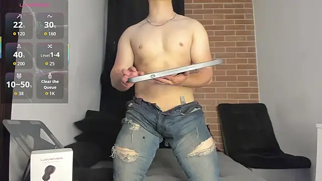 Snapshot of DavidX_X21_Strip chatting on July 2026 08:10:02 AM DavidX X21 Strip online show from July 2026 08:10:02 AM