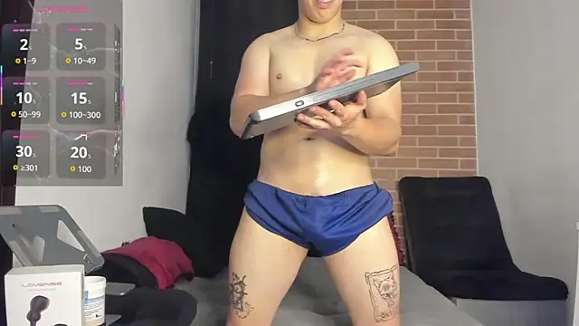 DavidX X21 Strip online show from May 2026 07:58:02 AM