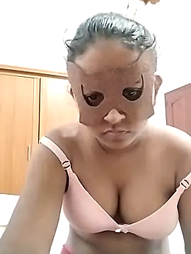 DiluQueen online show from February 2025 02:26:01 PM